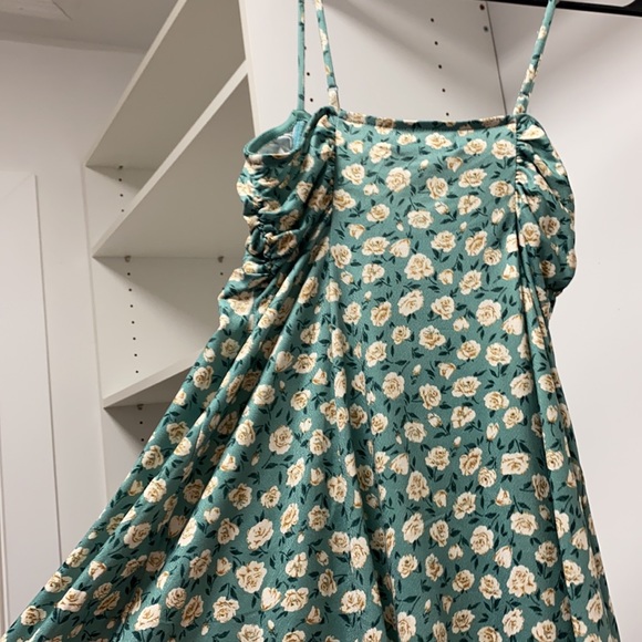 Green floral skater dress - Picture 3 of 4